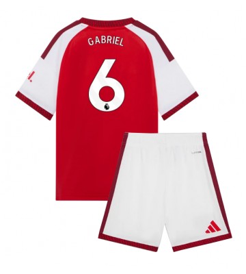 Arsenal Gabriel Magalhaes #6 Replika Hemmatröja Barn 2026-27 Kortärmad (+ Korta byxor)